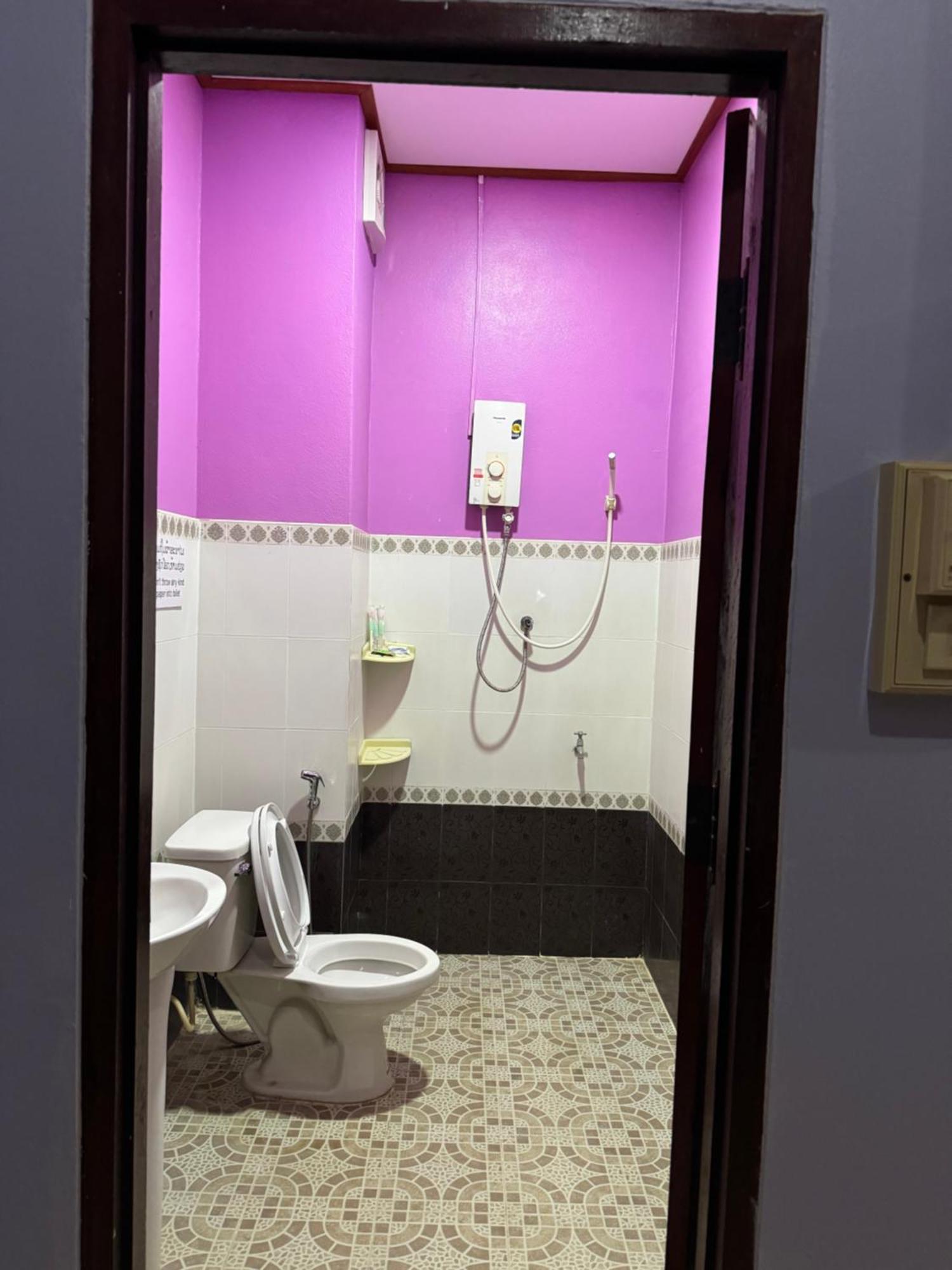 Khampaseuth Hotel ヴァンヴィエン エクステリア 写真