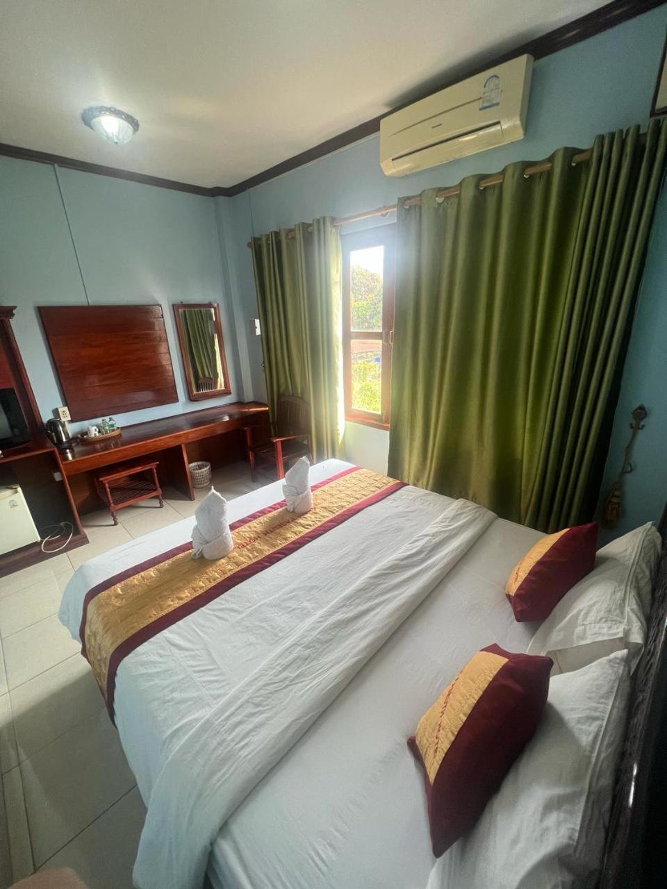 Khampaseuth Hotel ヴァンヴィエン エクステリア 写真