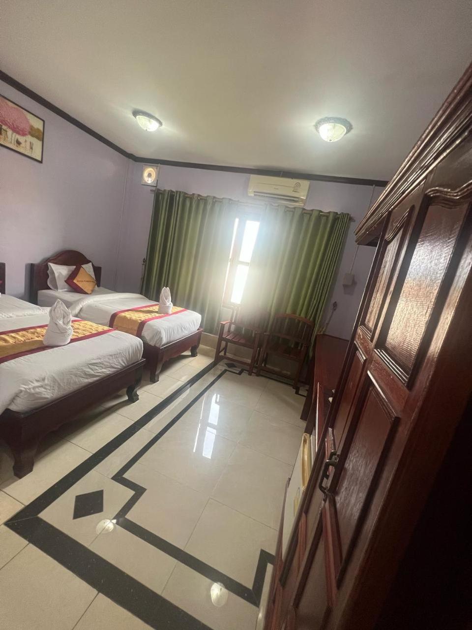 Khampaseuth Hotel ヴァンヴィエン エクステリア 写真